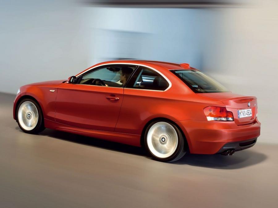  BMW 1-Series Coupe 2008 года  (фото 5 из 9)